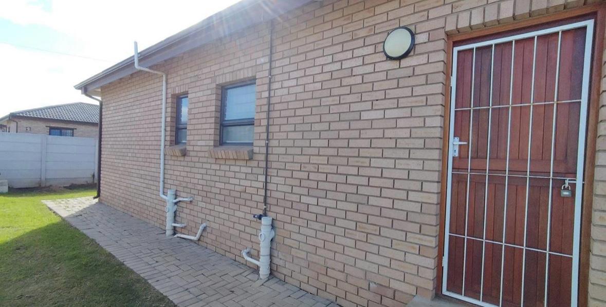 2 Bedroom Property for Sale in Windsor Park Eastern Cape